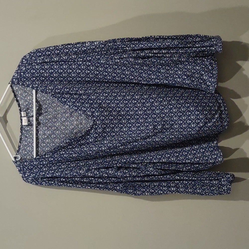 Women's Gap Blue and White Patterned Long sleeved top Size XXL
